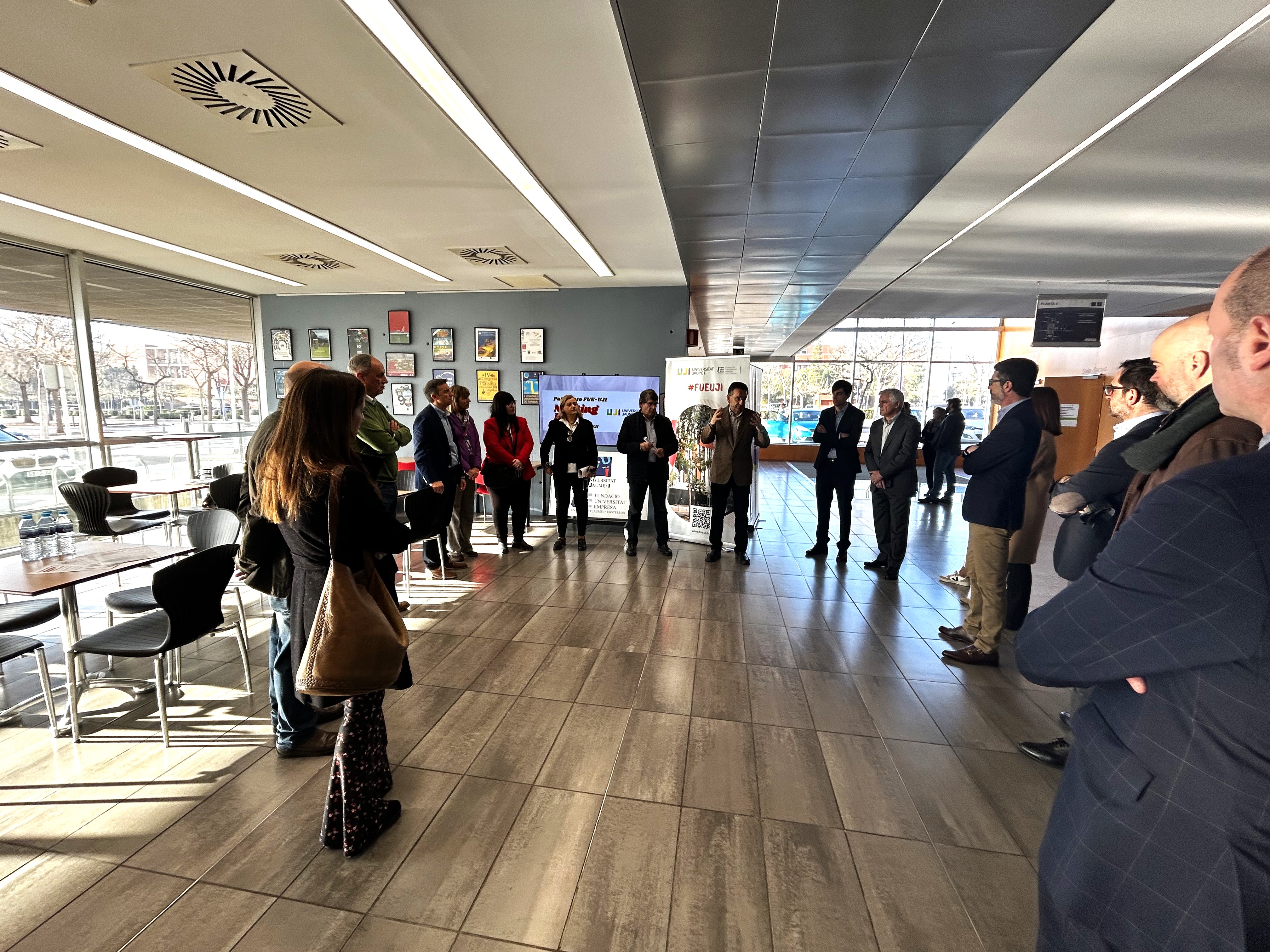 Empreses i entitats del Patronat de la FUE-UJI visiten el campus universitari per a conéixer els seus projectes d'innovació